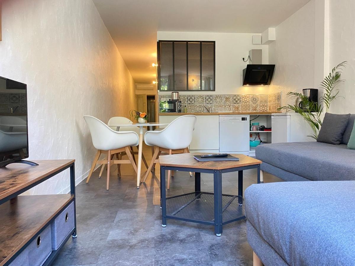 Boutique Hotel Un Appart En Ville Бейонн Экстерьер фото